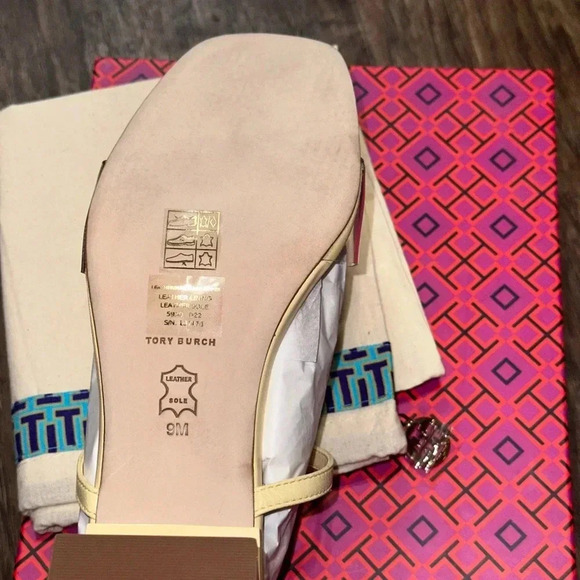 Tory Burch Strappy Lucite Heel Sandal Size 9 - Picture 4 of 7